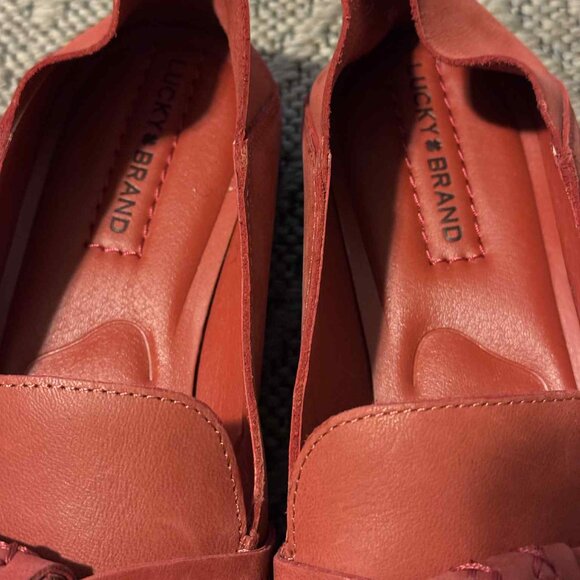 Lucky Brand Abelle Loafer Bossa Nova Red Leather SZ-8.5 Bow Slip On EUC Flats - Picture 8 of 10